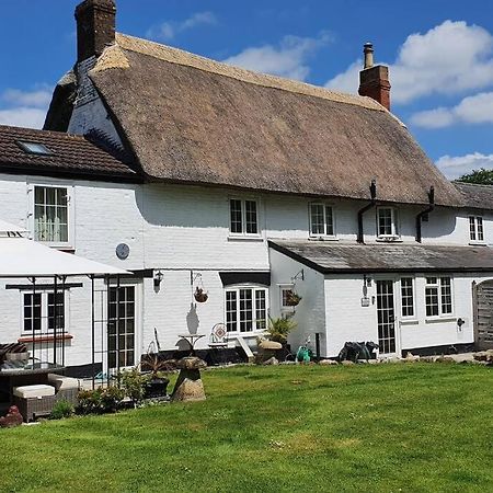 The Old Bakery Annex - Broad Hinton, Wiltshire. Exterior photo